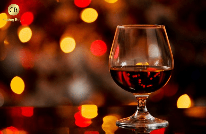 Top 10 Ly Chivas Chuẩn Dành Cho Người Sành Rượu Whisky 21 ly uống rượu whisky