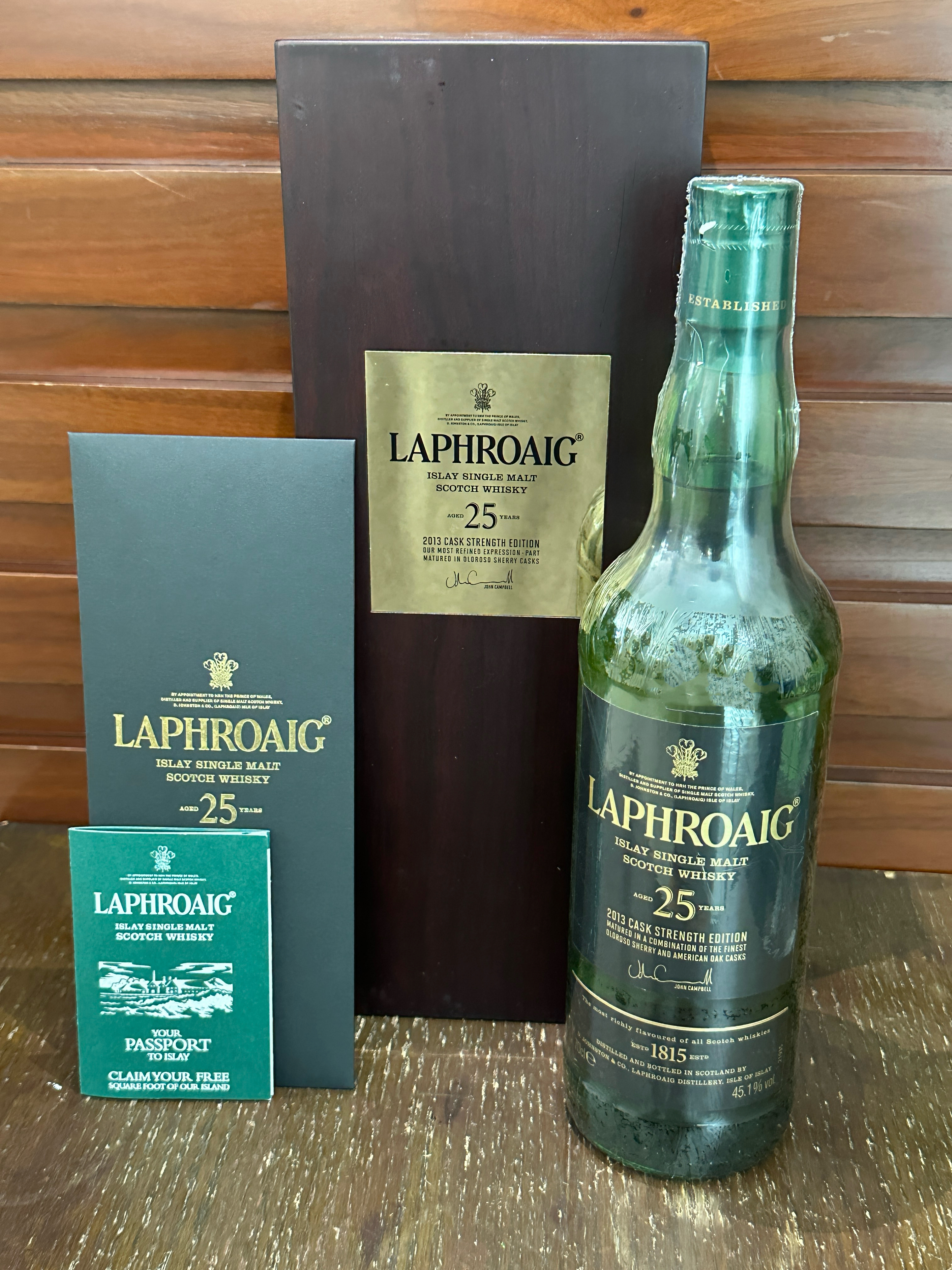 Laphroaig 25 2013 4 Laphroaig 25 2013