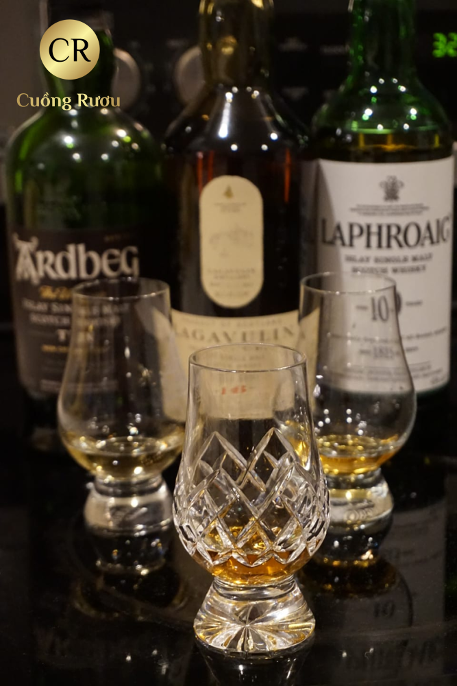 Laphroaig Lagavulin Ardbeg: Đâu là Whisky khói đỉnh nhất? 5 Laphroaig Lagavulin Ardbeg