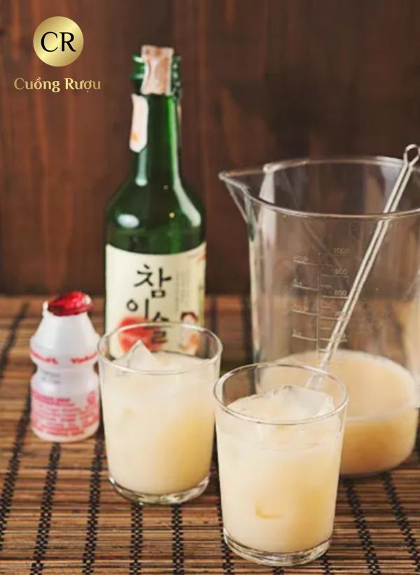9 Cách Uống Rượu Soju Ngon Chuẩn Vị Như Người Hàn 8 cách uống rượu soju ngon với dưa hấu