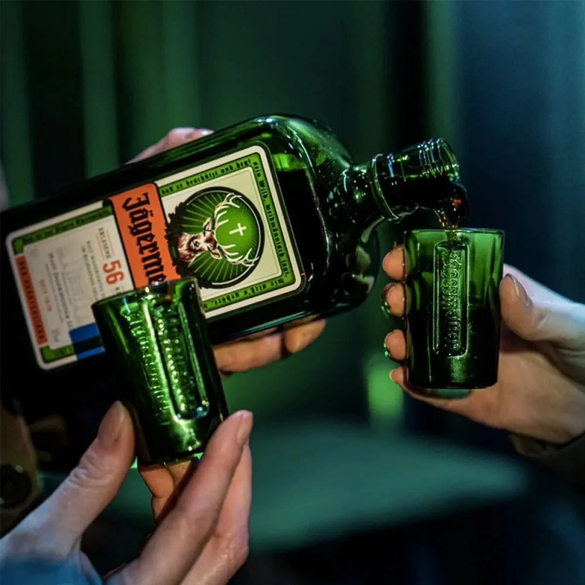 Rượu Jagermeister có tốt không? Công dụng và tác hại cần biết 8 rượu con hươu xanh bao nhiêu độ