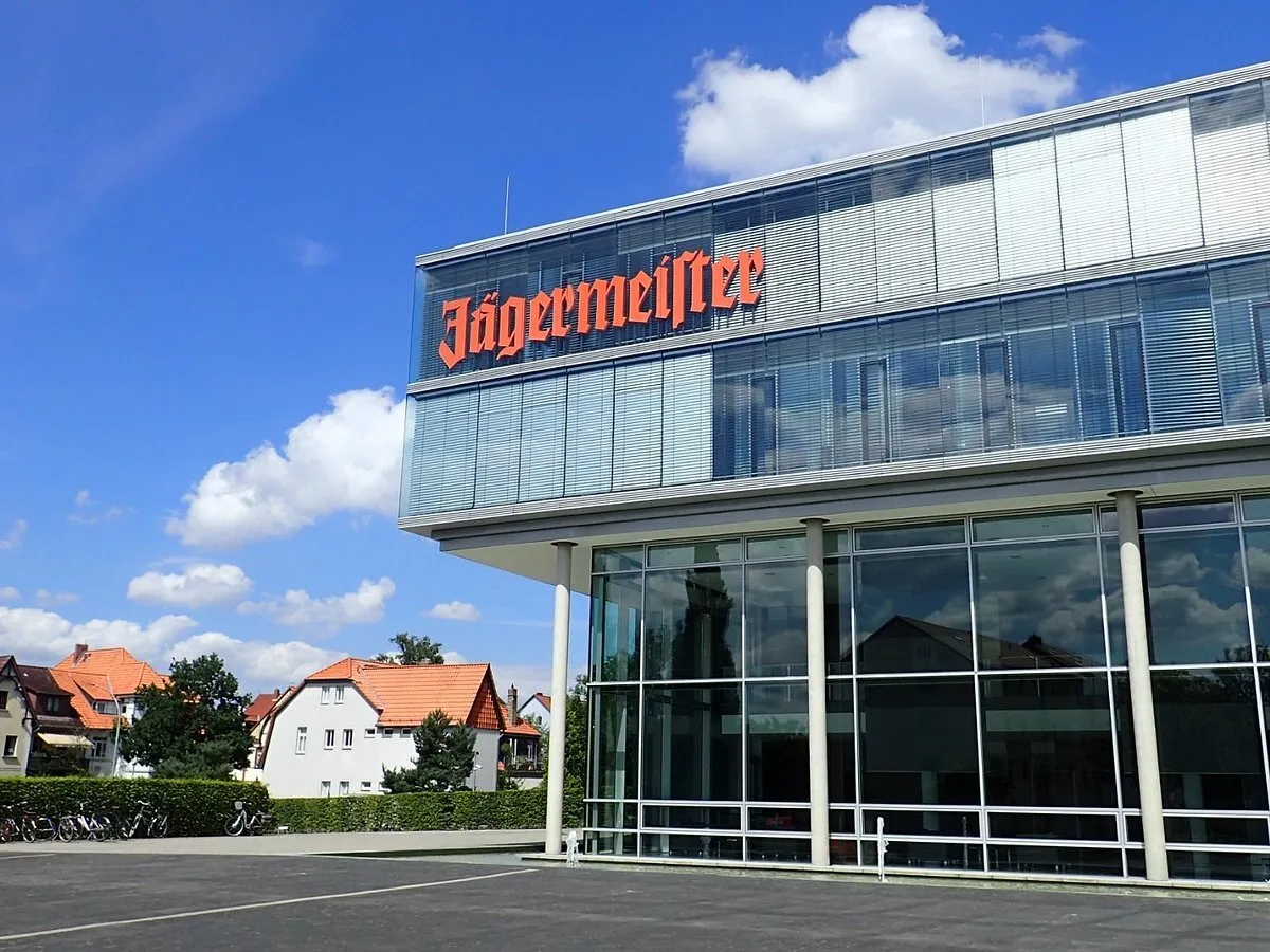 Rượu Jagermeister của nước nào? Xuất xứ và lịch sử rượu con hươu xanh 5 Rượu Jagermeister của nước nào? Quê hương thương hiệu tại Wolfenbüttel