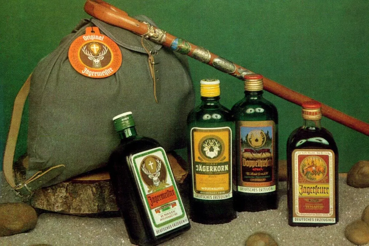 Rượu Jagermeister của nước nào? Xuất xứ và lịch sử rượu con hươu xanh 6 Lịch sử rượu Jagermeister - Curt Mast hoàn thiện công thức thảo mộc năm 1934
