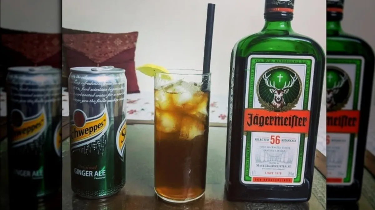 Rượu Jagermeister mix với gì ngon? 12 công thức pha chế dễ làm tại nhà 19 cách pha jagermeister mule với ginger beer, chanh xanh và dưa leo